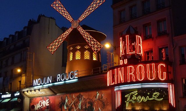 moulin-rouge-392147_640