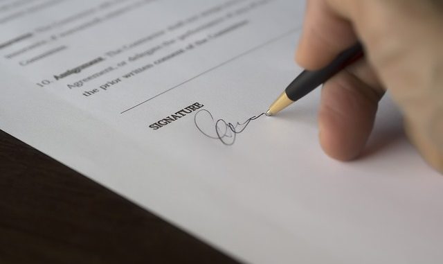 signature-962355_640