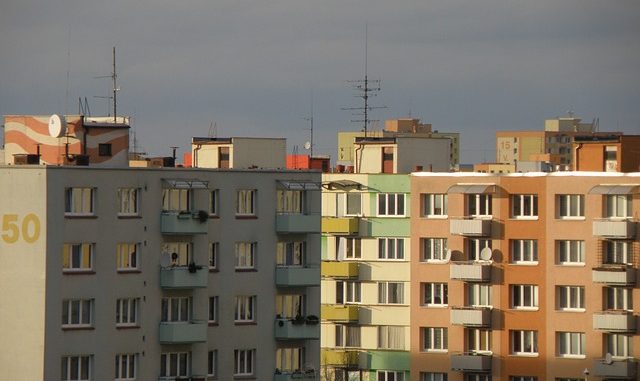 prefabricated-house-930190_640